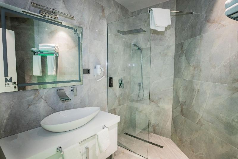 cheap resort hotels  to Spend holiday with family