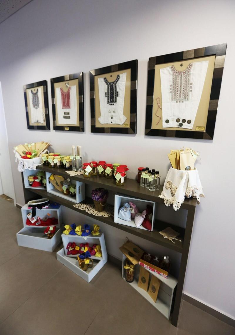 cheap resort hotels  to Spend holiday with family