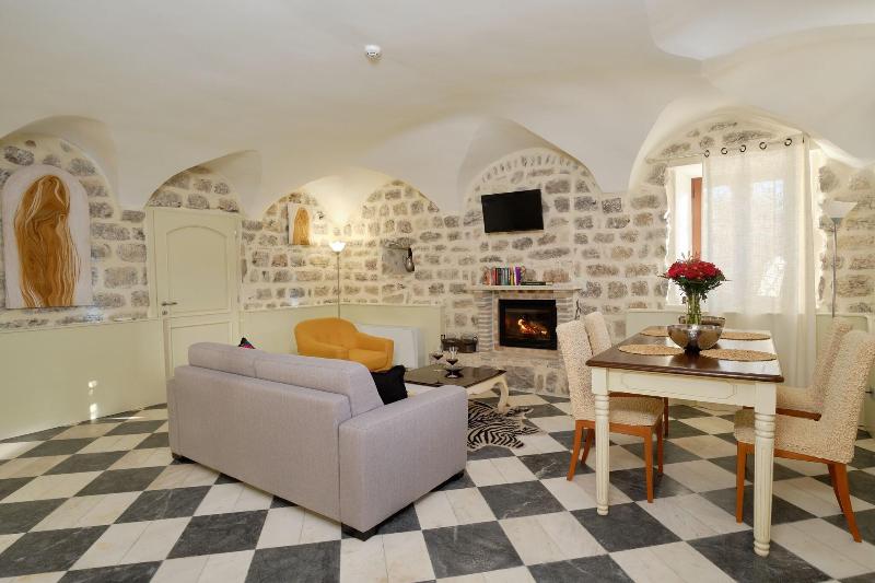 cheap resort hotels  to Spend holiday with family