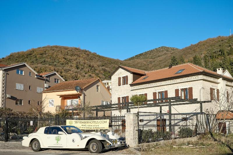 cheap resort hotels  to Spend holiday with family