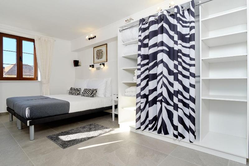 cheap resort hotels  to Spend holiday with family