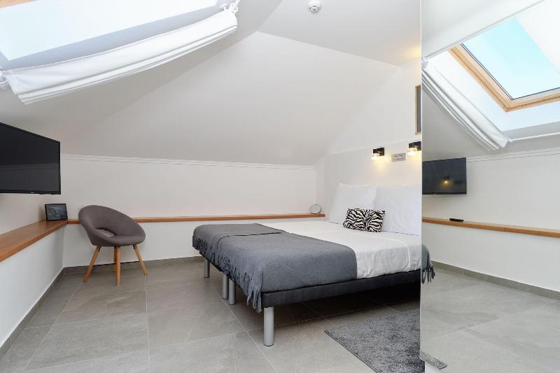 cheap resort hotels  to Spend holiday with family