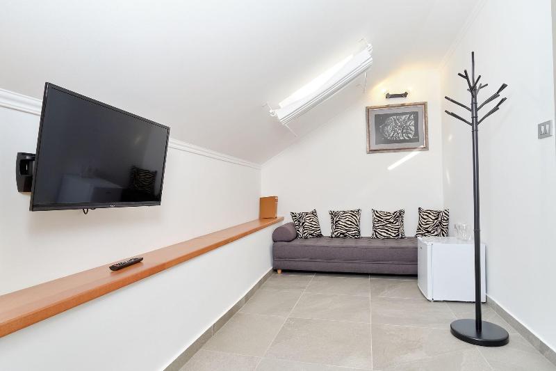 cheap resort hotels  to Spend holiday with family