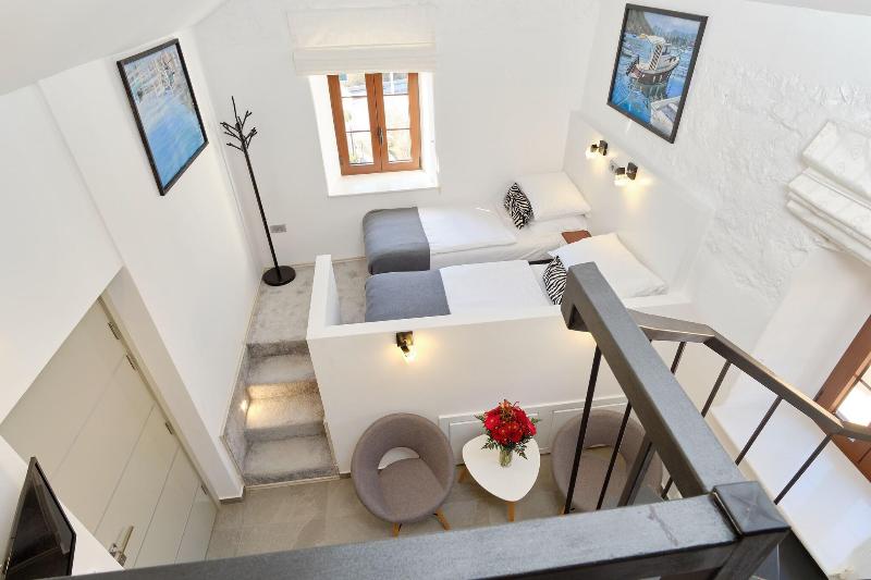 cheap resort hotels  to Spend holiday with family