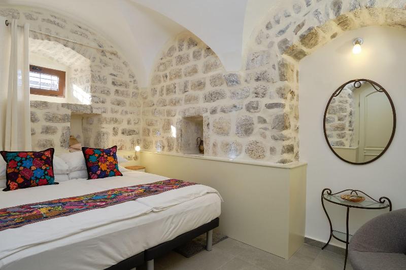 cheap resort hotels  to Spend holiday with family