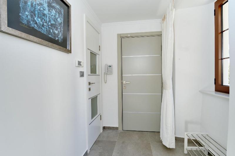 cheap resort hotels  to Spend holiday with family