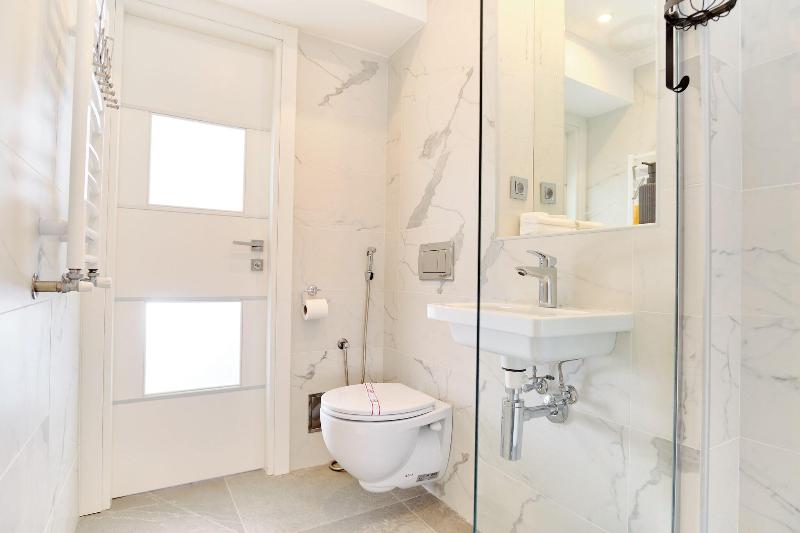 cheap resort hotels  to Spend holiday with family