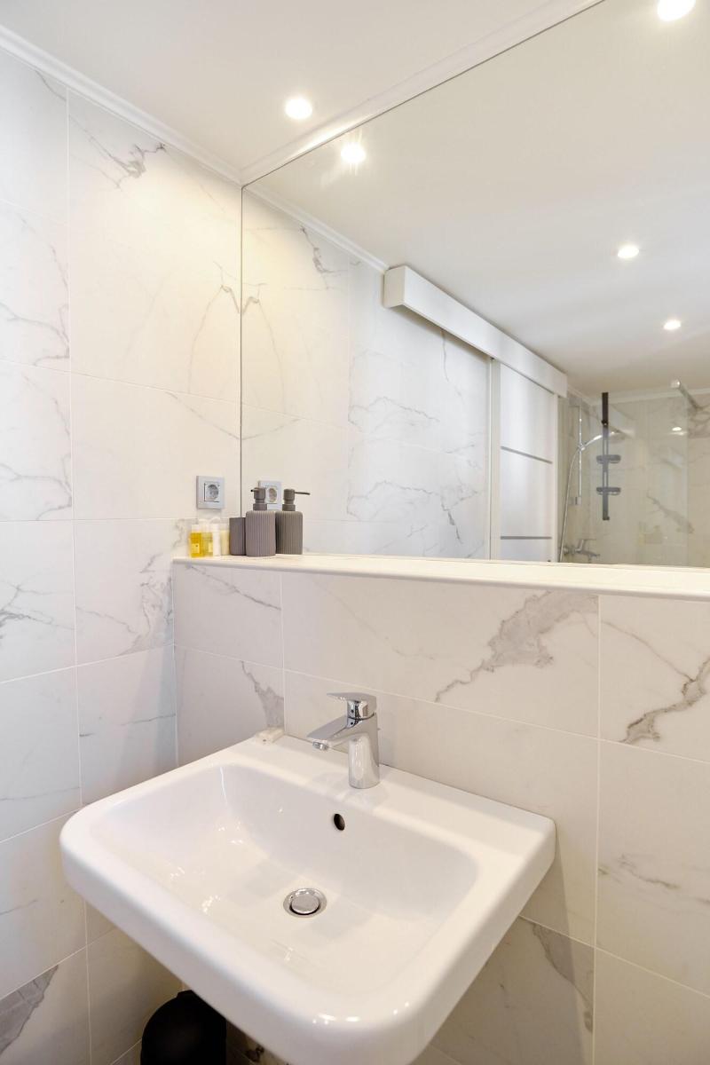 cheap resort hotels  to Spend holiday with family