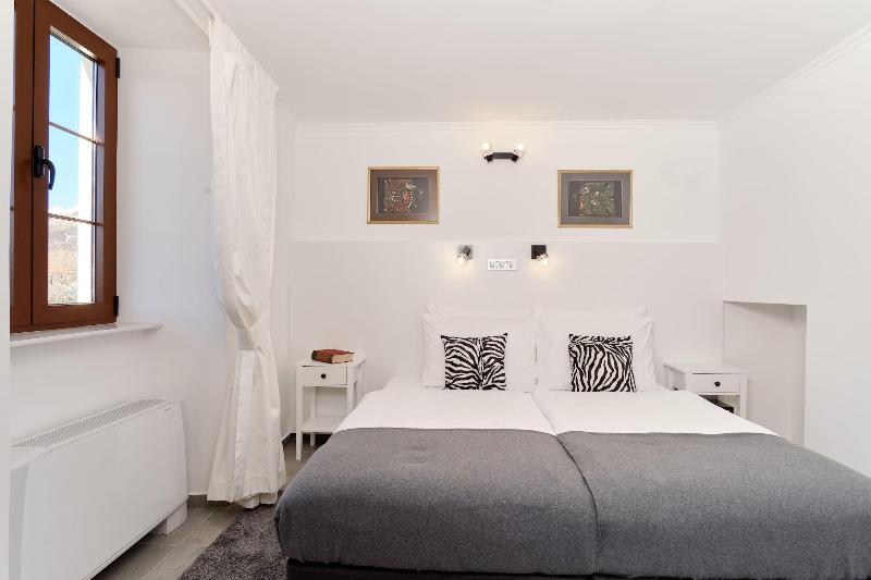 cheap resort hotels  to Spend holiday with family