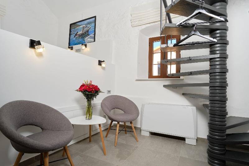 cheap resort hotels  to Spend holiday with family