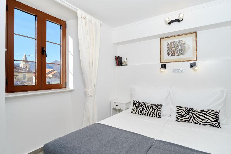 cheap resort hotels  to Spend holiday with family