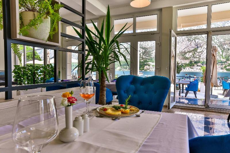 cheap resort hotels  to Spend holiday with family