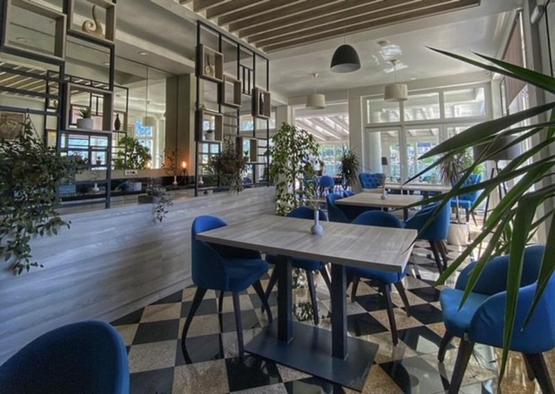 cheap resort hotels  to Spend holiday with family