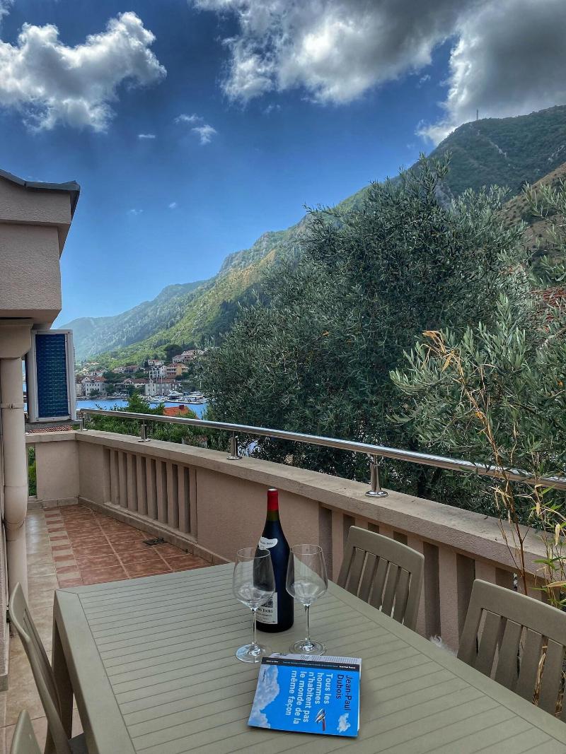 cheap resort hotels  to Spend holiday with family