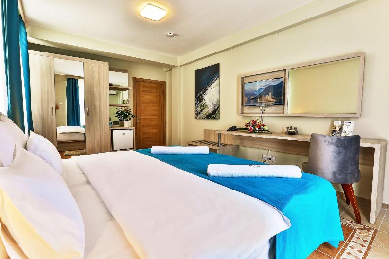 cheap resort hotels  to Spend holiday with family