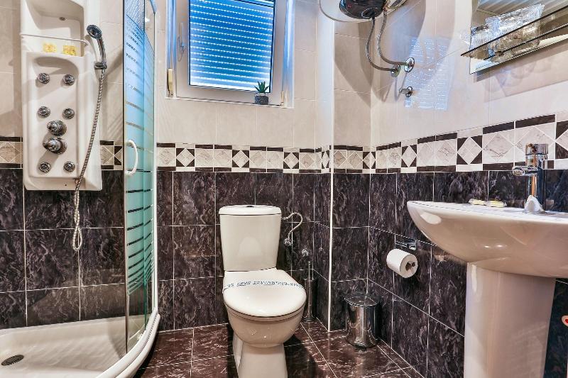 cheap resort hotels to Spend holiday with family