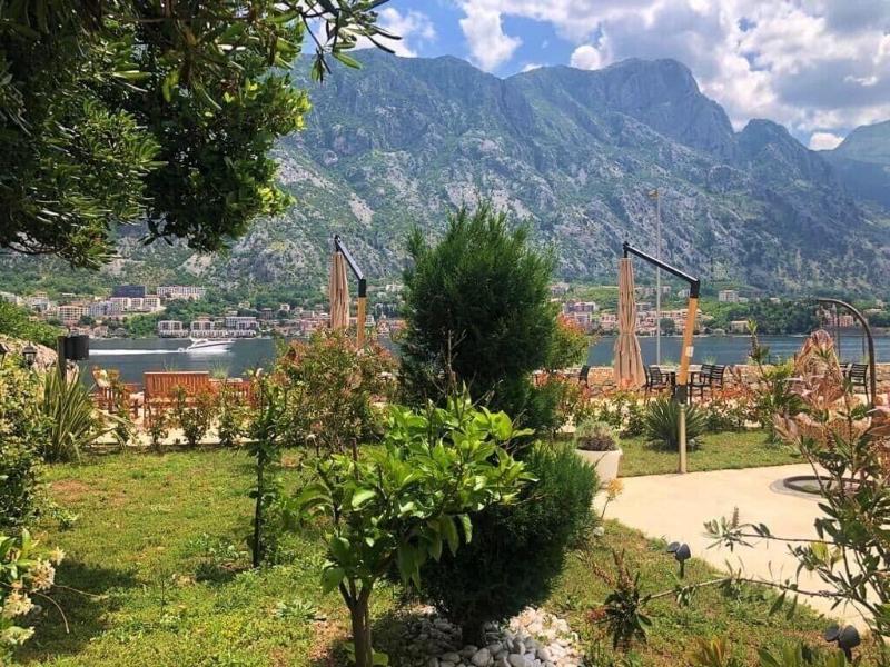 cheap resort hotels  to Spend holiday with family