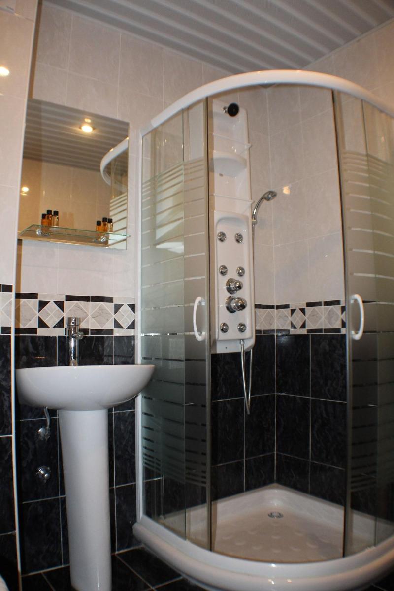 cheap resort hotels  to Spend holiday with family