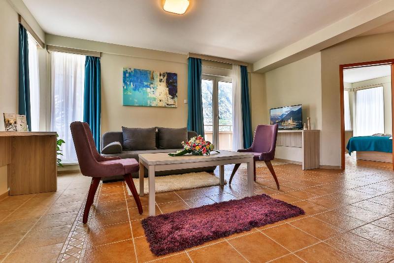 cheap resort hotels  to Spend holiday with family