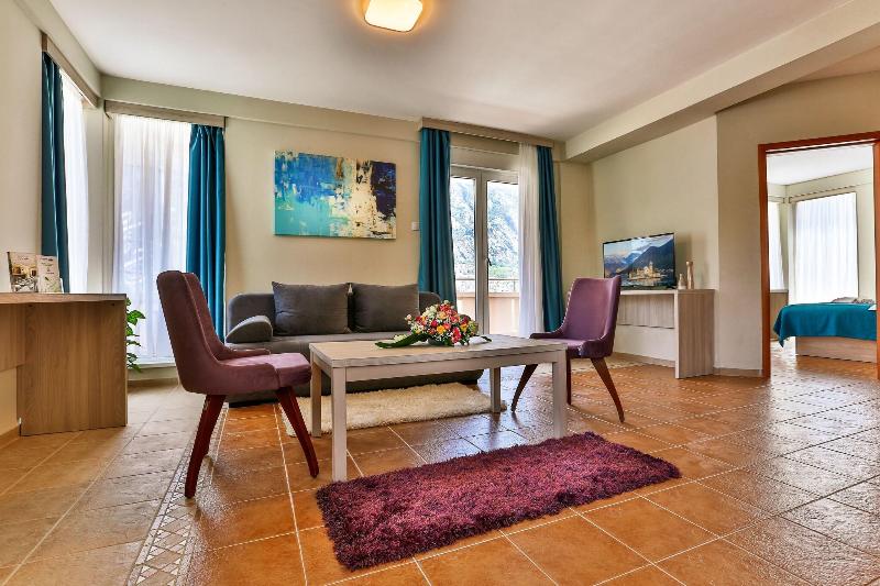 cheap resort hotels  to Spend holiday with family