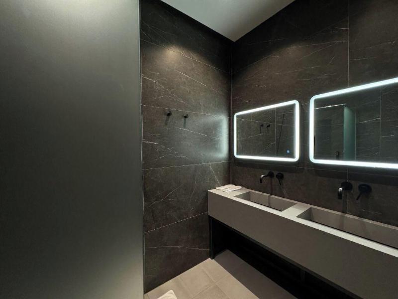 cheap resort hotels  to Spend holiday with family