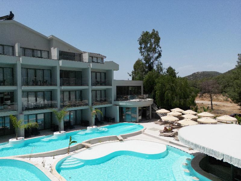 cheap resort hotels  to Spend holiday with family