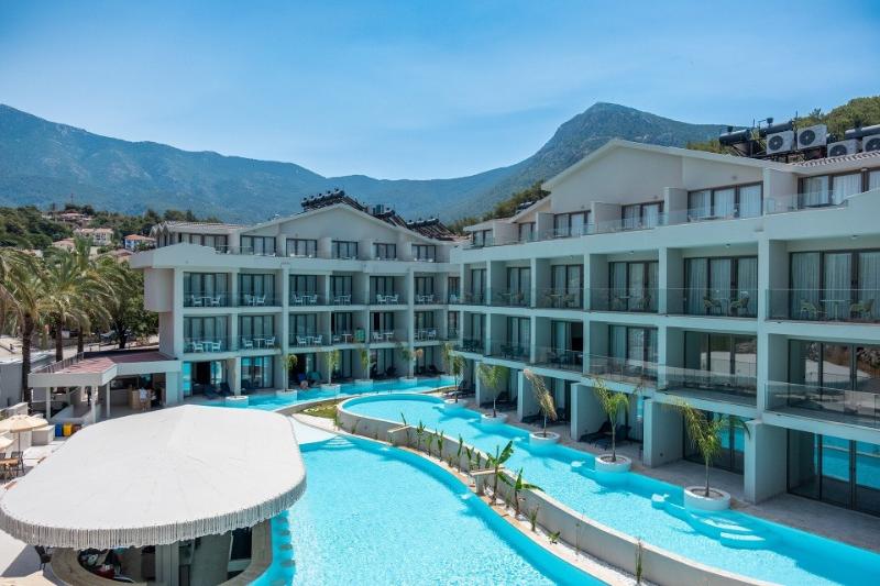 cheap resort hotels  to Spend holiday with family