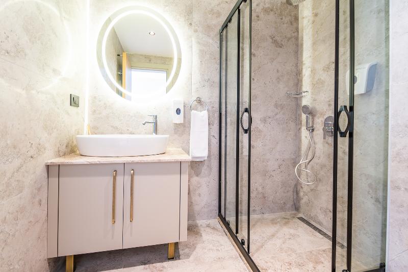 cheap resort hotels  to Spend holiday with family