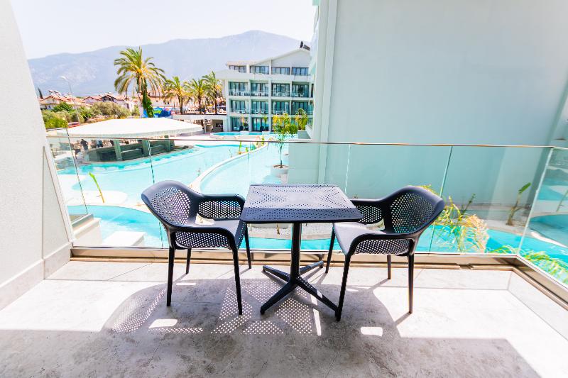 cheap resort hotels  to Spend holiday with family