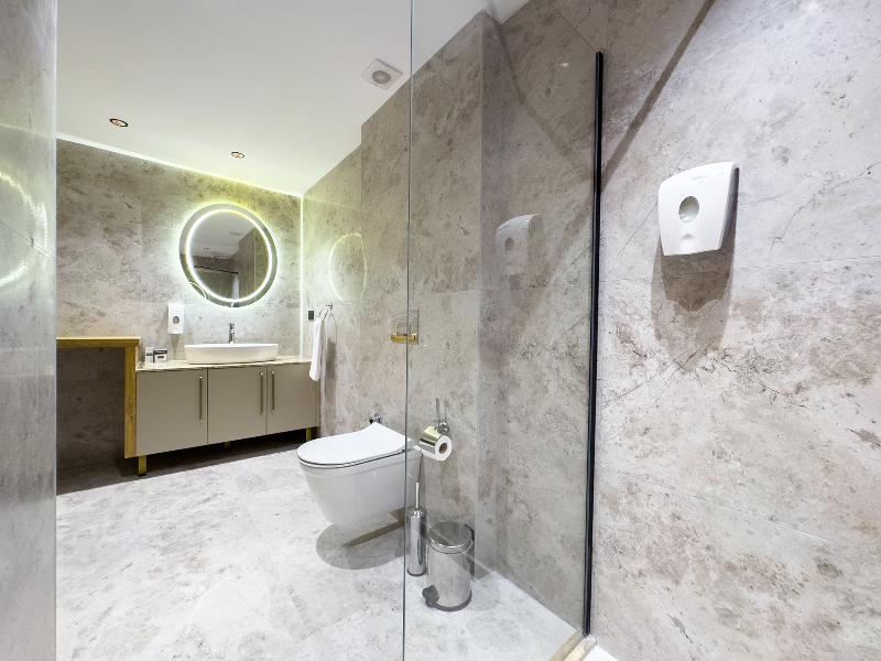 cheap resort hotels  to Spend holiday with family