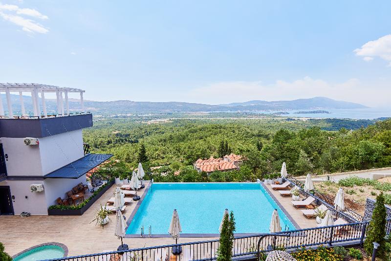 cheap resort hotels  to Spend holiday with family