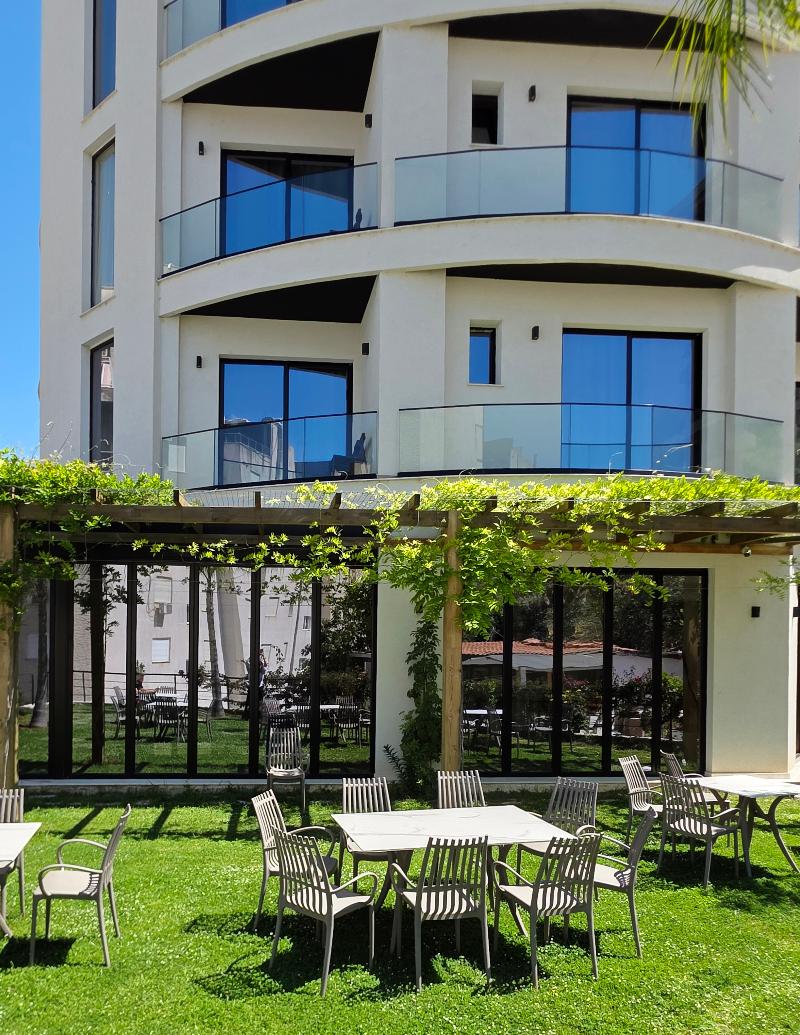 cheap resort hotels  to Spend holiday with family