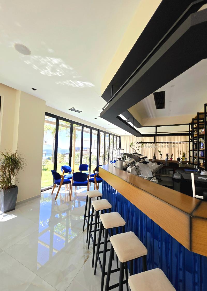 cheap resort hotels  to Spend holiday with family