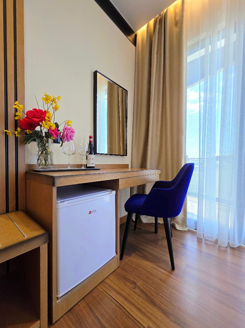 cheap resort hotels  to Spend holiday with family