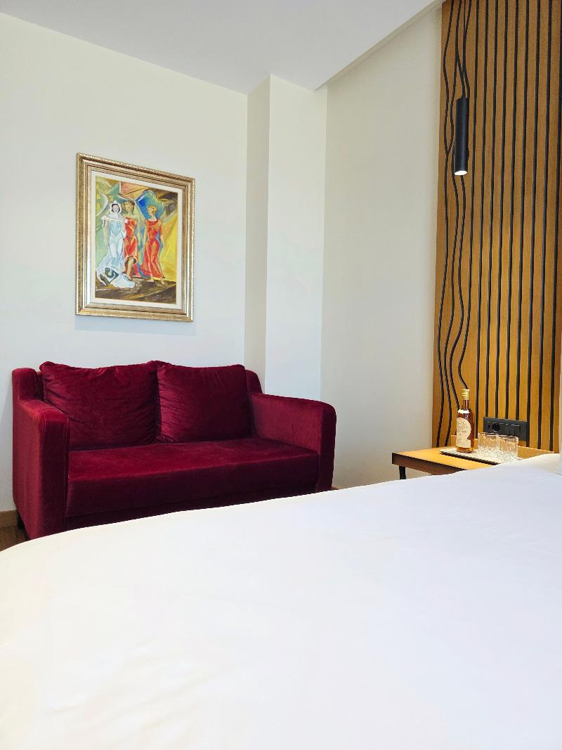 cheap resort hotels  to Spend holiday with family