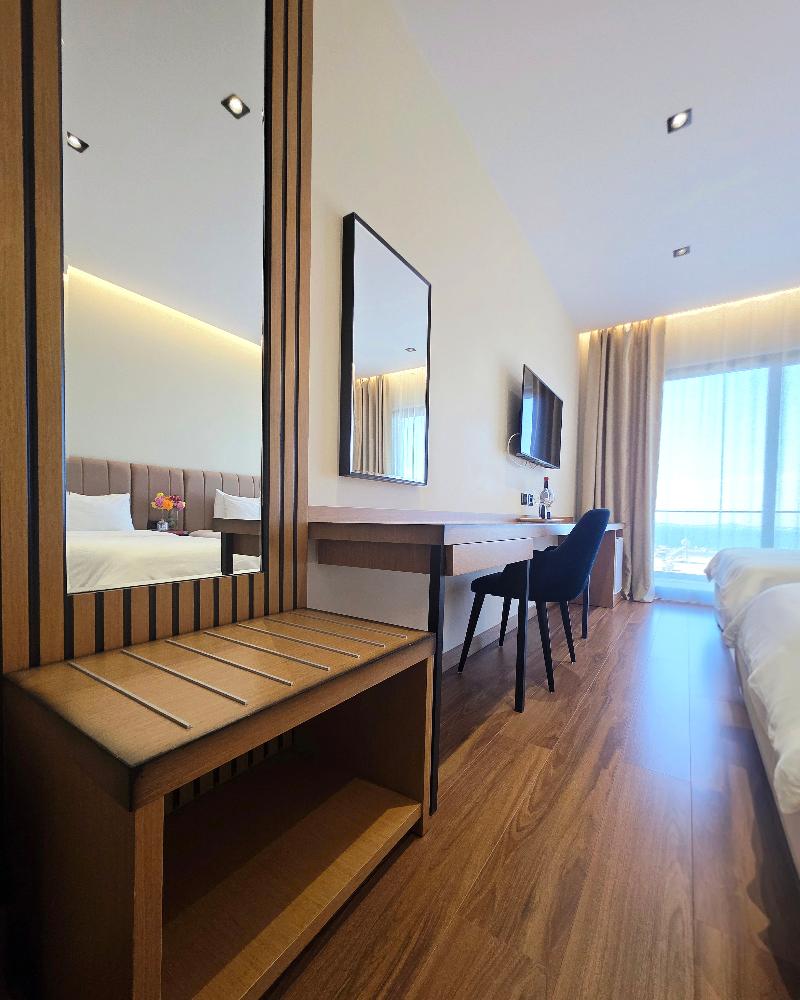 cheap resort hotels  to Spend holiday with family