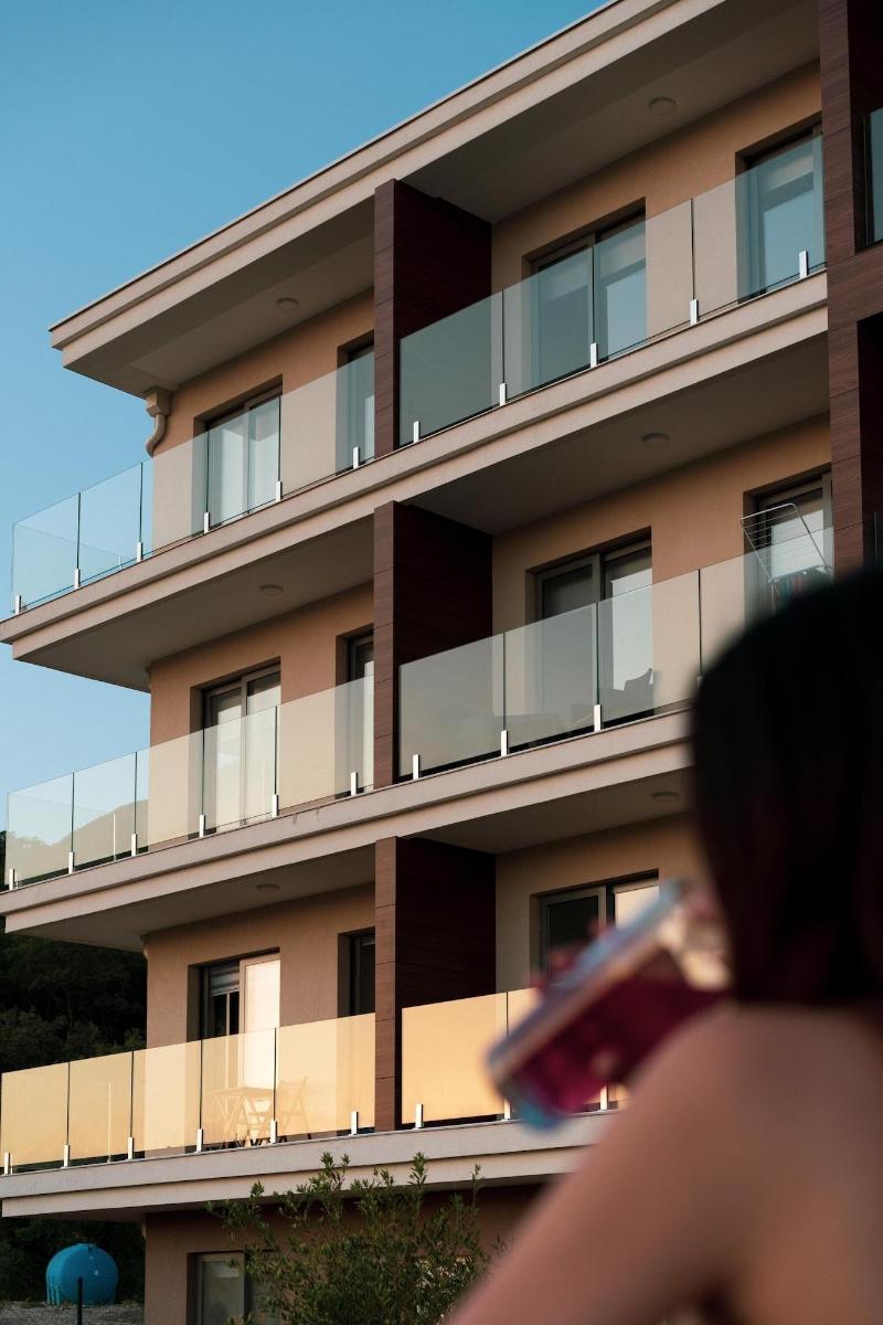 cheap resort hotels  to Spend holiday with family