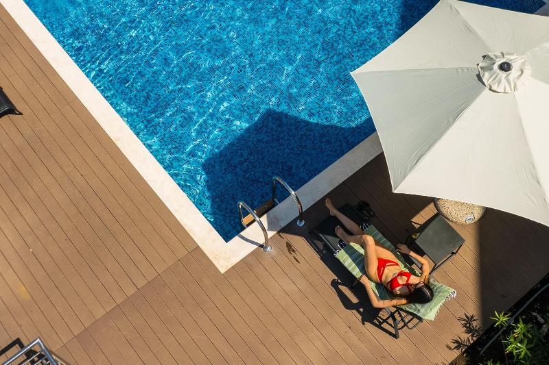 cheap resort hotels  to Spend holiday with family