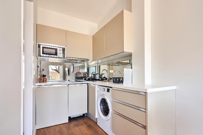 cheap resort hotels  to Spend holiday with family