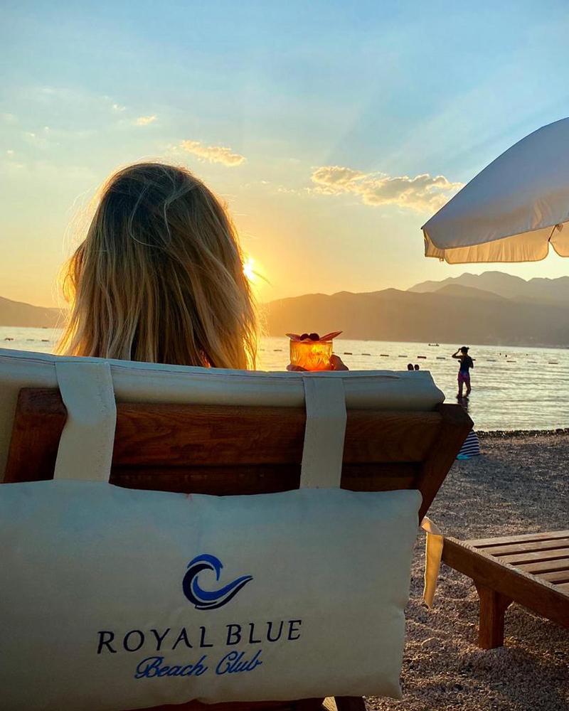 cheap resort hotels  to Spend holiday with family