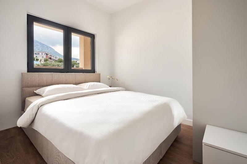 cheap resort hotels  to Spend holiday with family