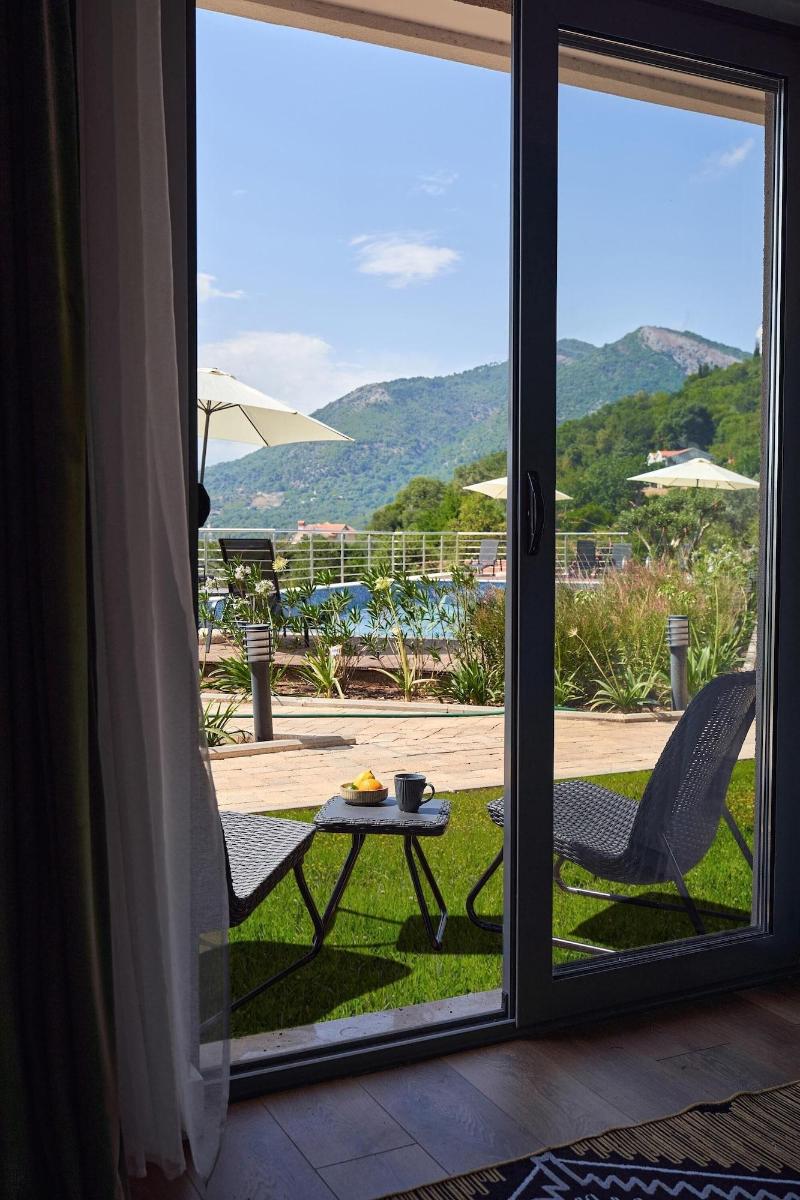 cheap resort hotels  to Spend holiday with family