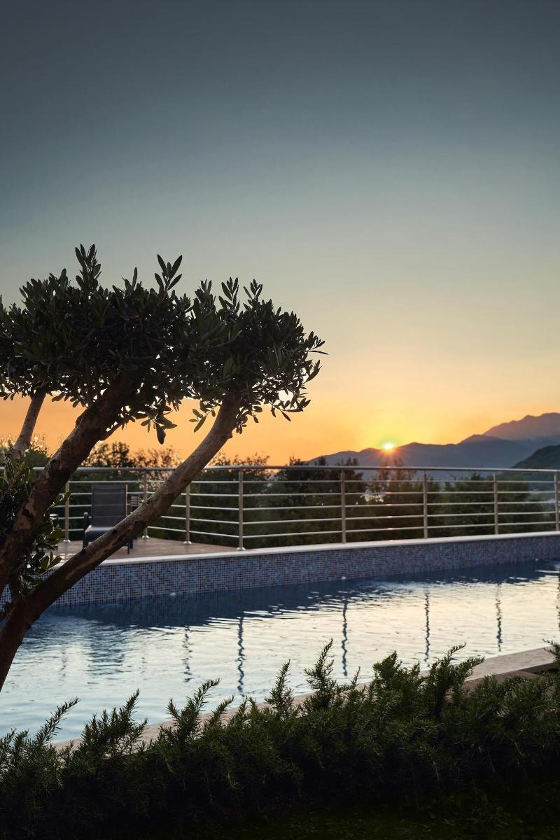 cheap resort hotels  to Spend holiday with family