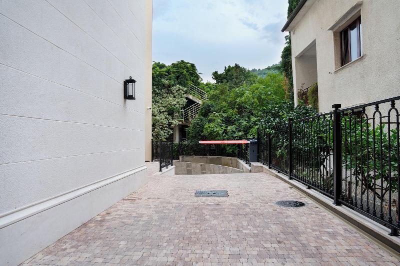 cheap resort hotels  to Spend holiday with family