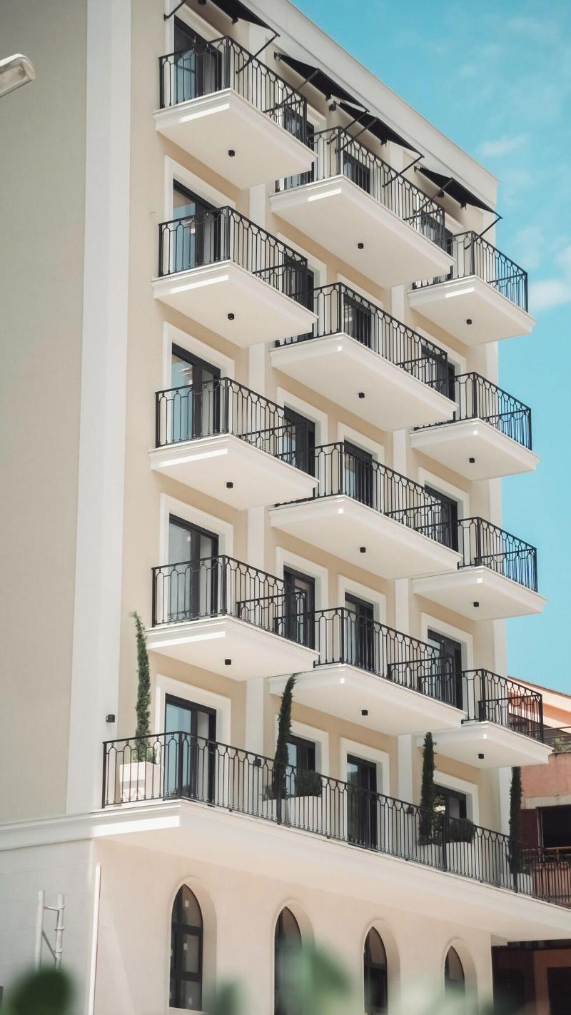 cheap resort hotels  to Spend holiday with family