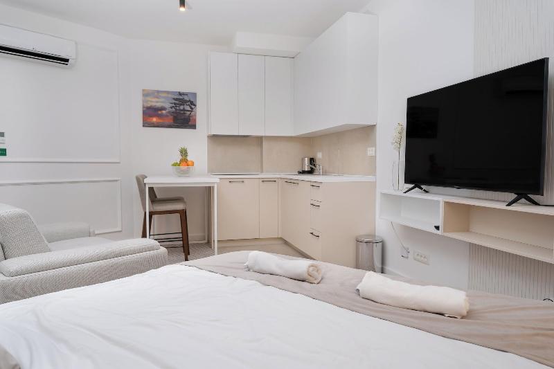 cheap resort hotels  to Spend holiday with family