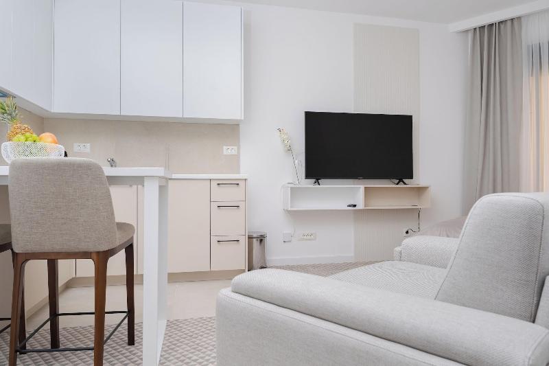 cheap resort hotels  to Spend holiday with family