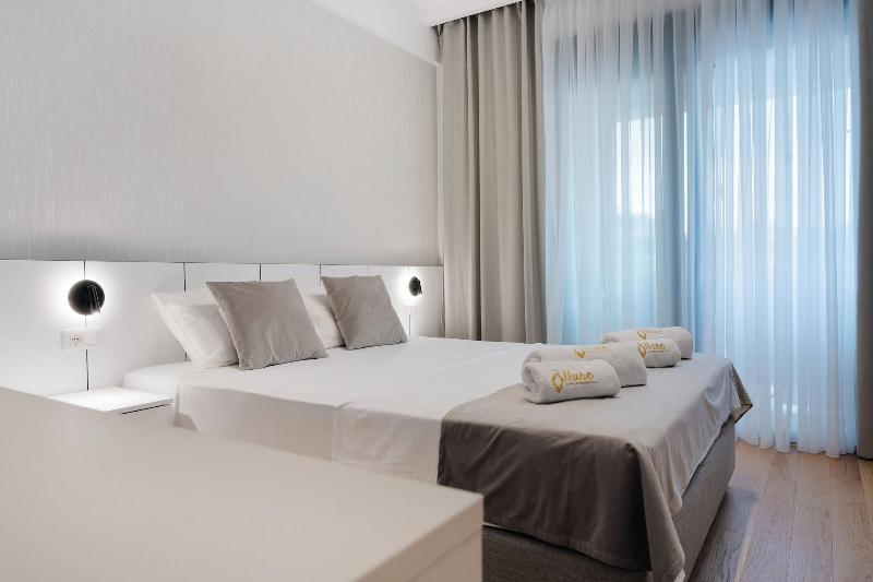 cheap resort hotels  to Spend holiday with family