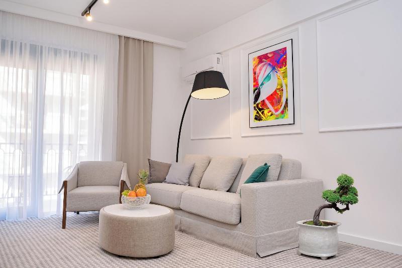 cheap resort hotels  to Spend holiday with family