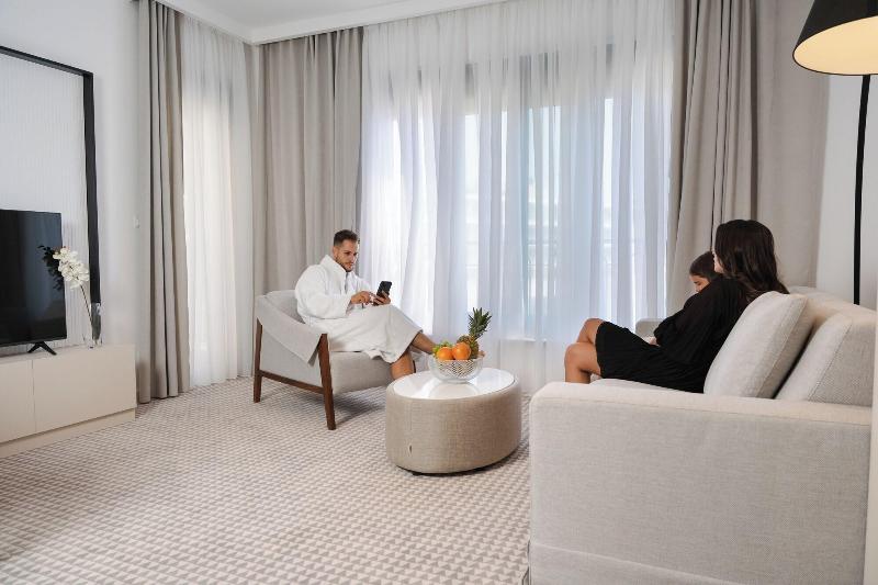 cheap resort hotels  to Spend holiday with family